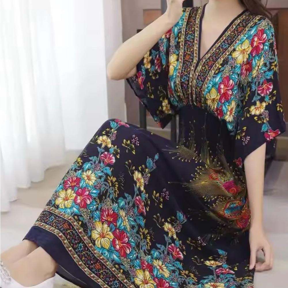 Fashion  Black and Red  Sundress with V-neck and Dolman Sleeves